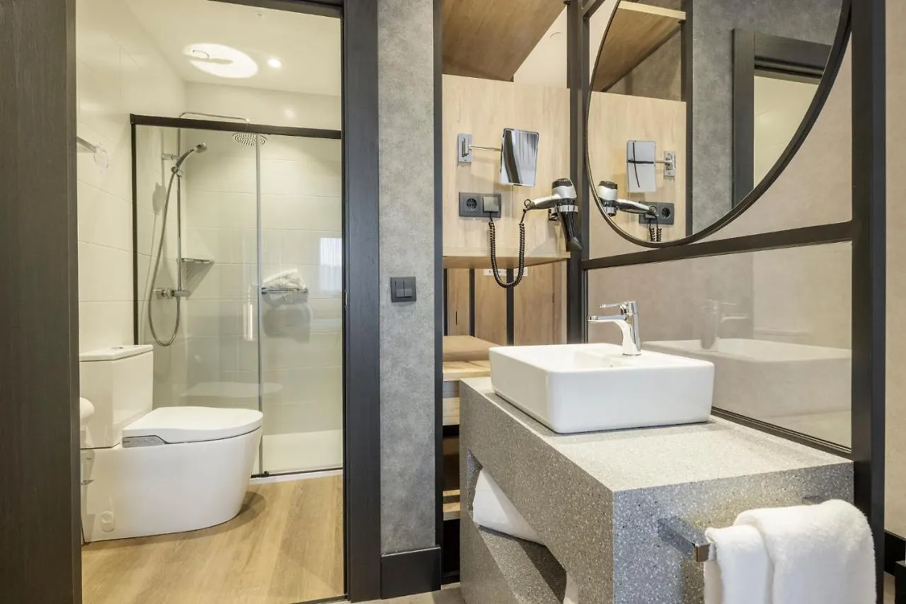 Hotel Ilunion San Mames Bilbao 4*,  Spanien